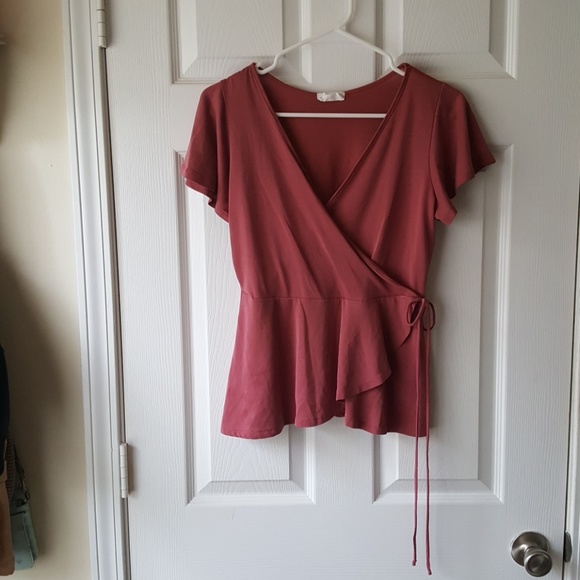 Sienna Sky Tops - Mauve pink peplum overlap tie on side v neck top